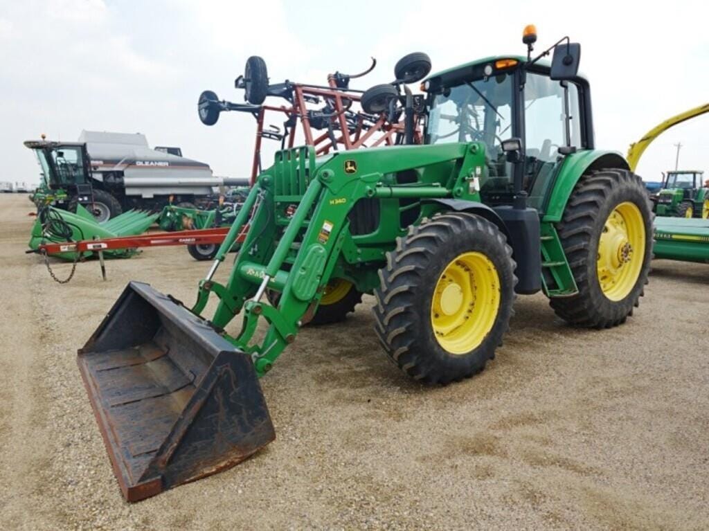 Main image John Deere 7330