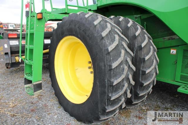 Image of John Deere S670 equipment image 4