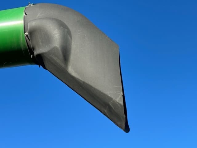 Image of John Deere S680 equipment image 3