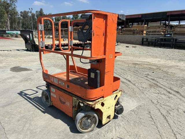 Image of JLG 1230ES equipment image 1