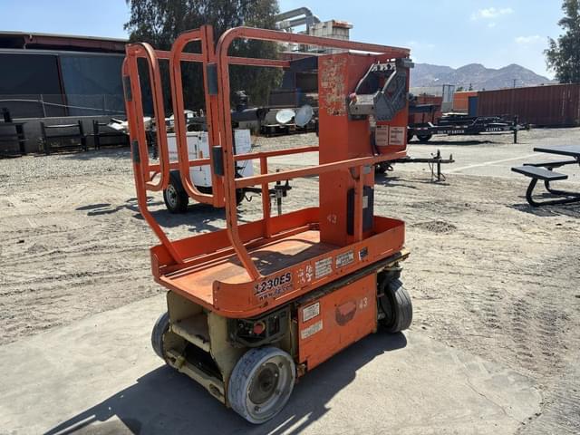 Image of JLG 1230ES equipment image 2
