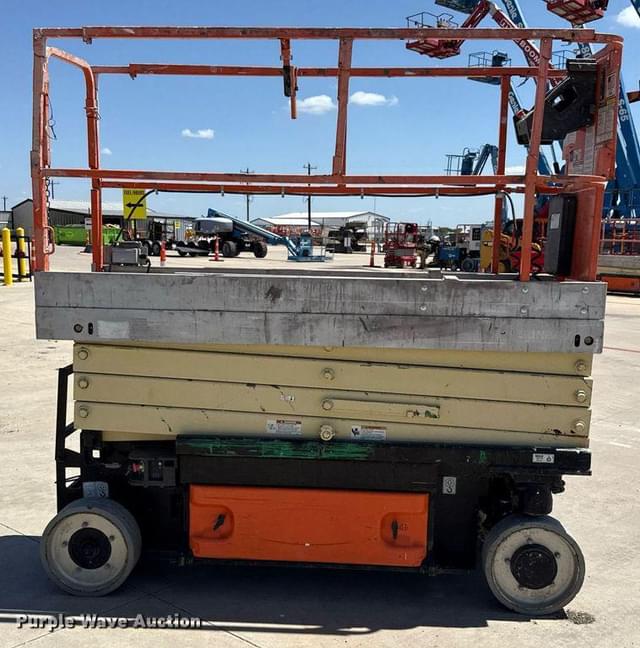 Image of JLG 2630ES equipment image 3