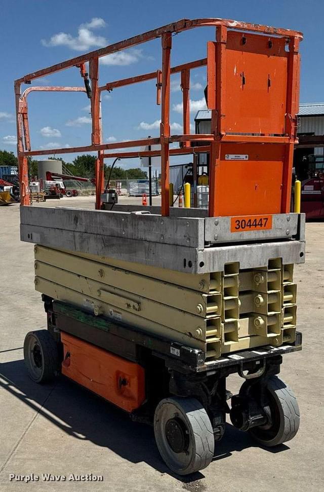 Image of JLG 2630ES equipment image 2