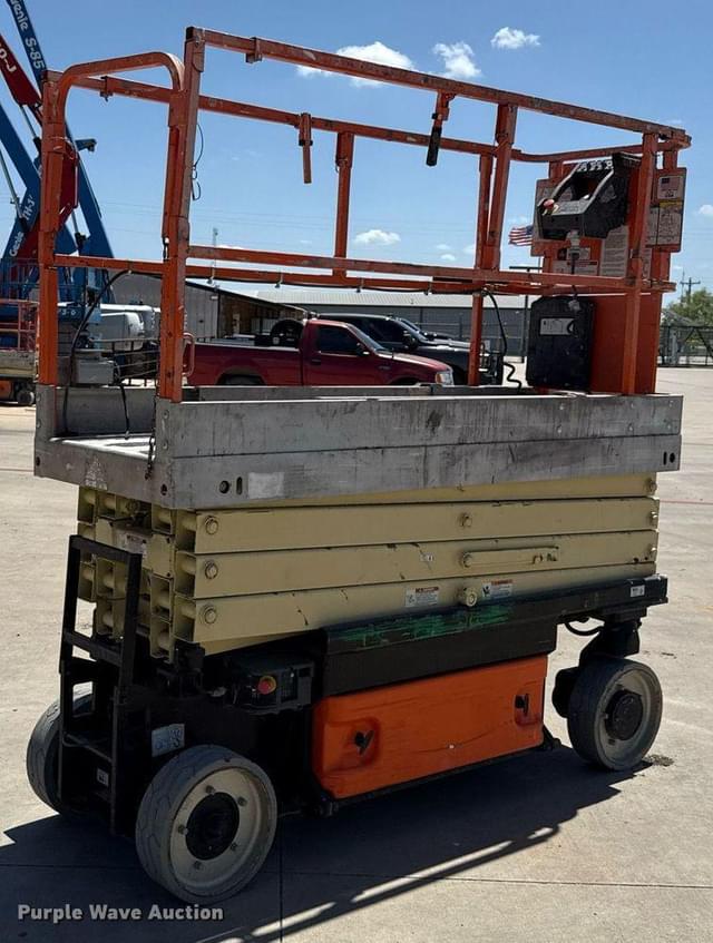 Image of JLG 2630ES equipment image 4
