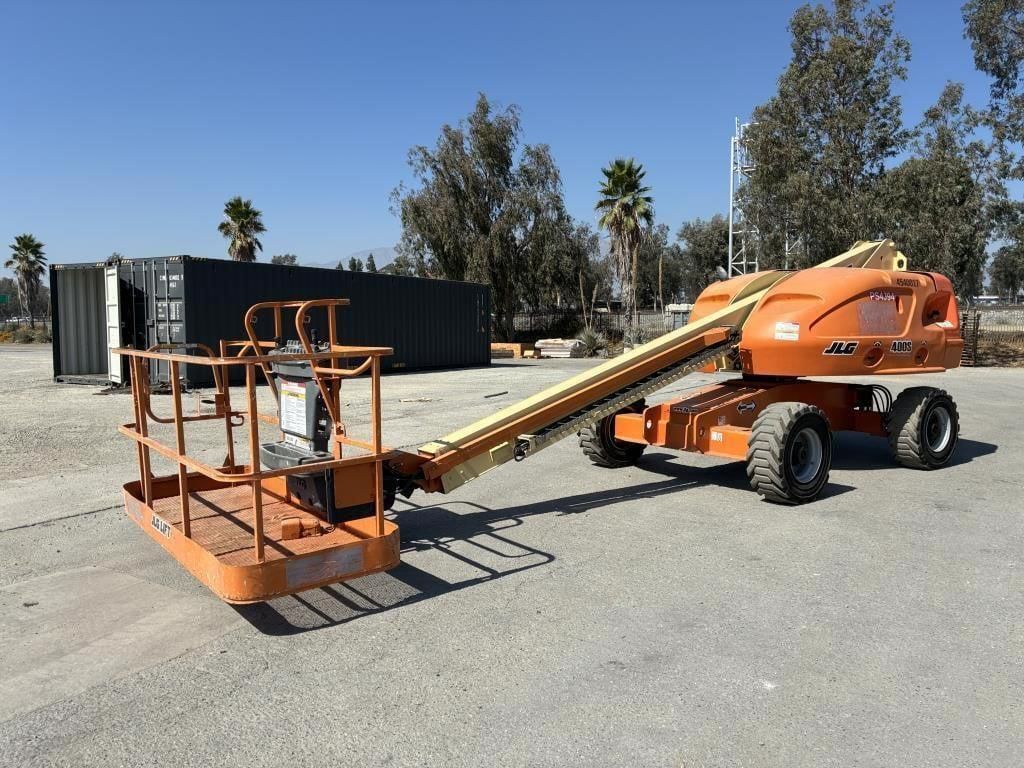 Main image JLG 400S