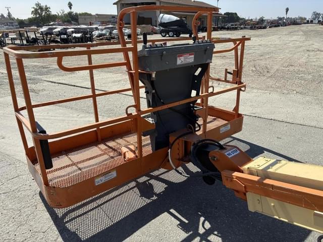 Image of JLG 400S equipment image 4