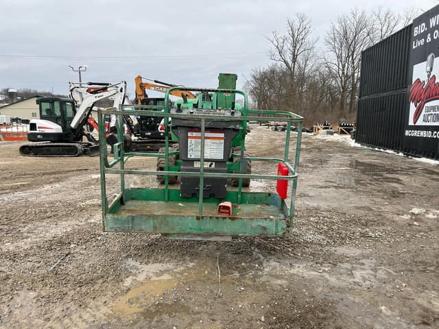 Image of JLG 450AJ equipment image 2