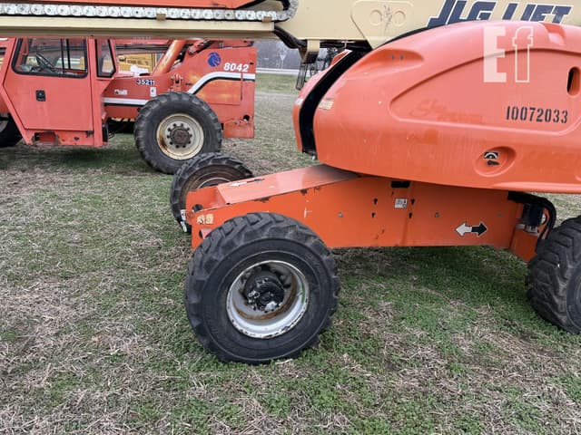 Image of JLG 460SJ equipment image 3