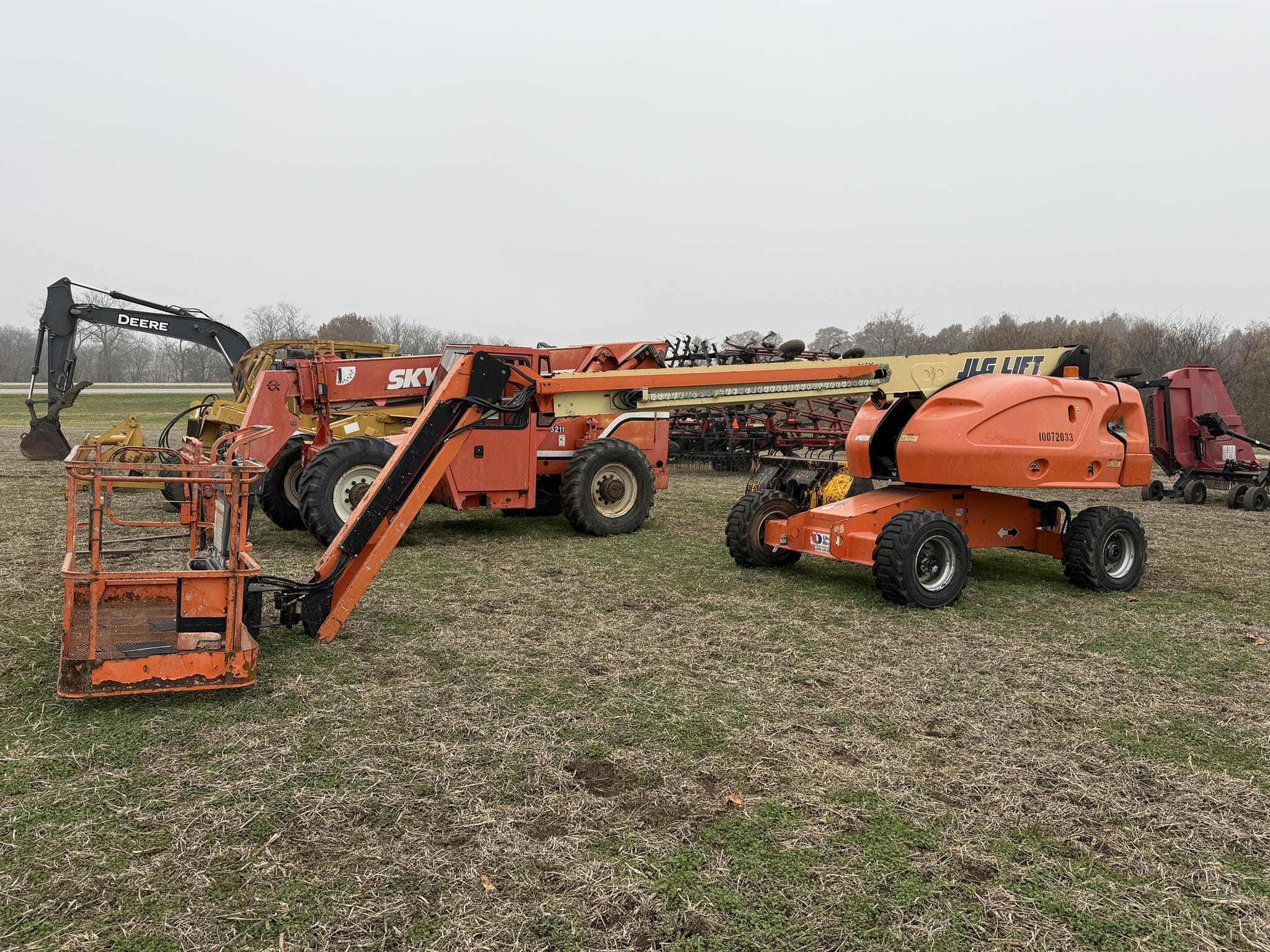 2012 JLG 460SJ Equipment Image0