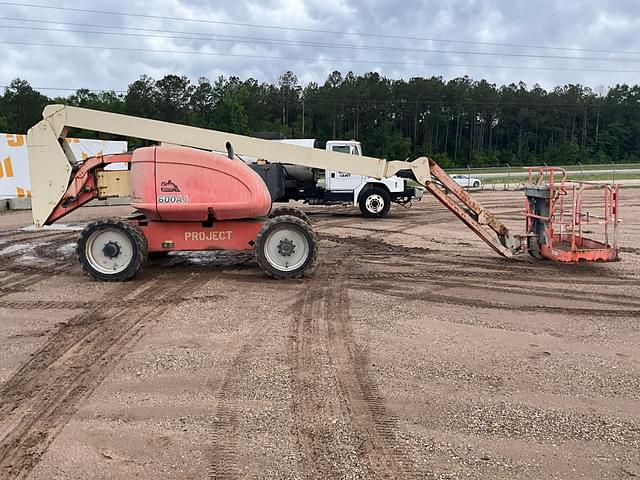 Image of JLG 600AJ equipment image 3