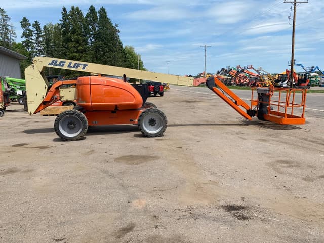 Image of JLG 600AJ equipment image 3