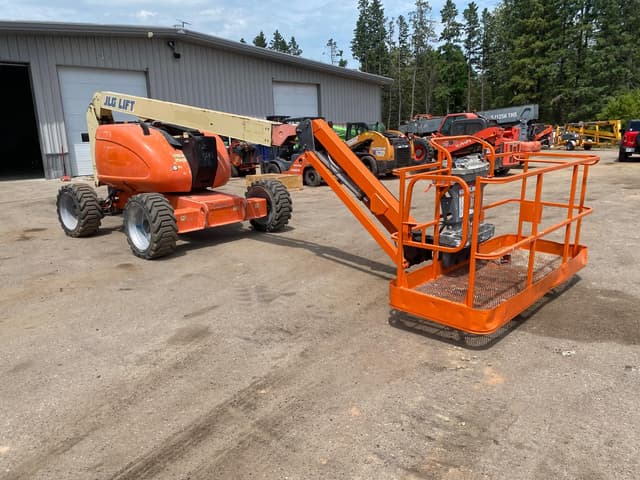 Image of JLG 600AJ equipment image 2