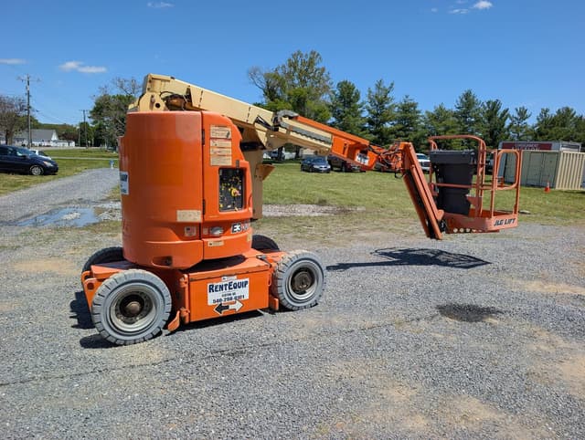 Image of JLG E300AJP equipment image 1