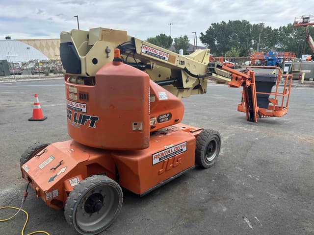 Image of JLG E400AJP equipment image 2
