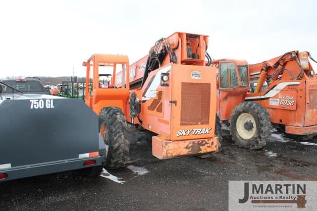 Image of JLG 8042 equipment image 3