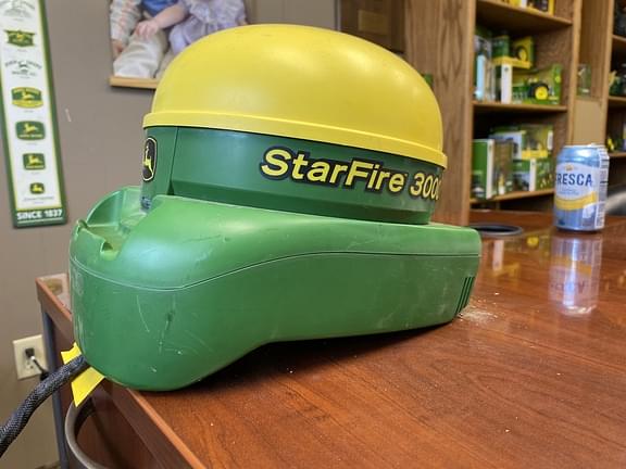 Image of John Deere StarFire 3000 Image 0