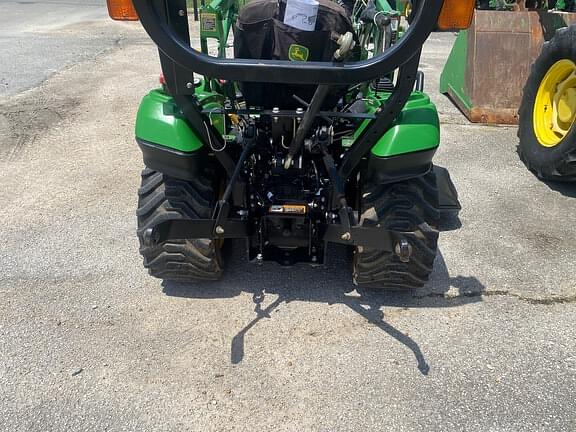 Image of John Deere 1023E equipment image 4
