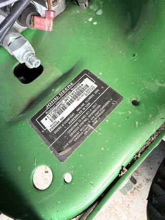 Image of John Deere 1023E equipment image 4