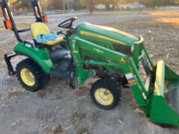 Image of John Deere 1023E equipment image 4