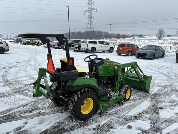 Image of John Deere 1023E equipment image 2