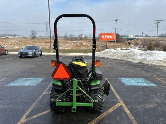 Image of John Deere 1023E equipment image 3