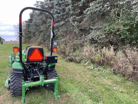Image of John Deere 1023E equipment image 1