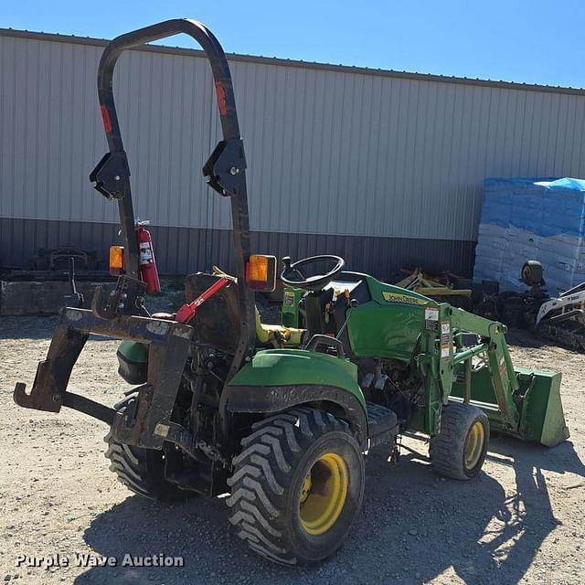 Image of John Deere 1023E equipment image 4