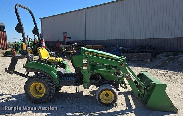 Image of John Deere 1023E equipment image 3