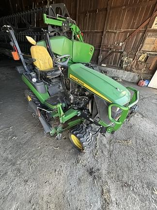 Image of John Deere 1026R equipment image 4