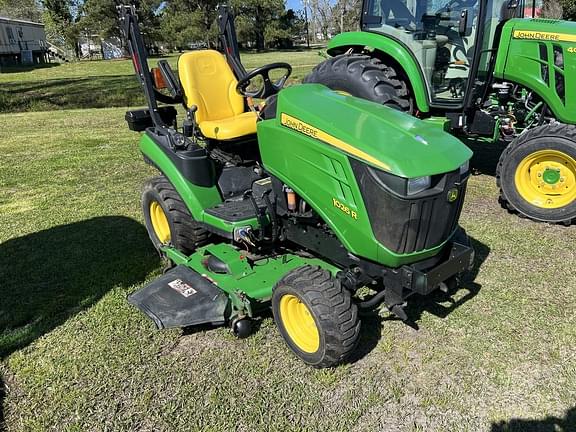 Image of John Deere 1026R equipment image 1