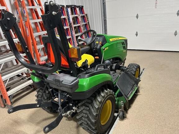 Image of John Deere 1026R equipment image 3