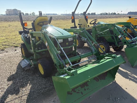 Image of John Deere 1026R equipment image 1