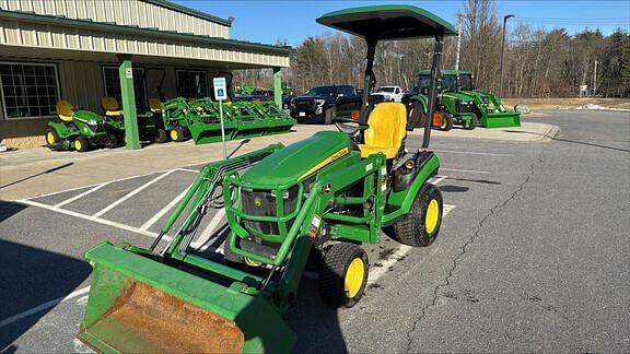 Image of John Deere 1026R equipment image 2