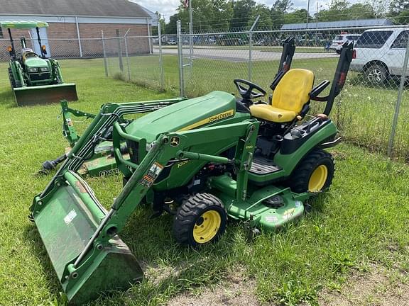 Image of John Deere 1026R equipment image 2