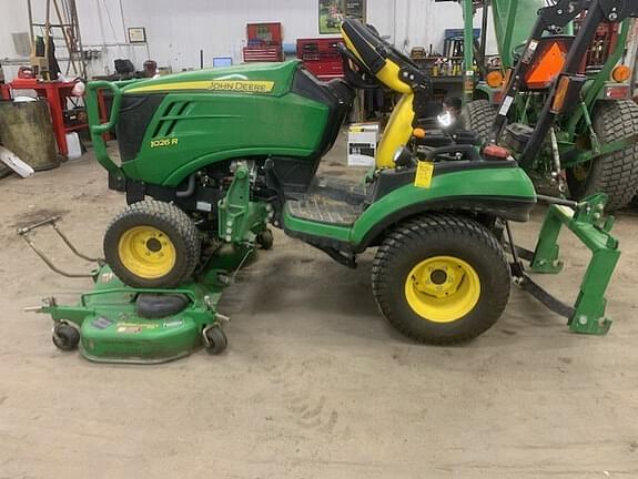 Image of John Deere 1026R equipment image 1