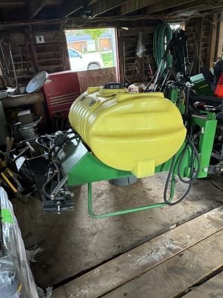 Image of John Deere 1026R equipment image 3