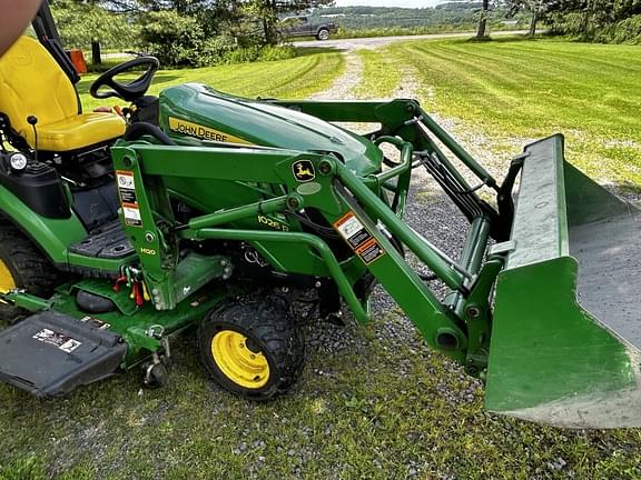 Image of John Deere 1026R equipment image 1