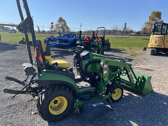 Image of John Deere 1026R equipment image 3