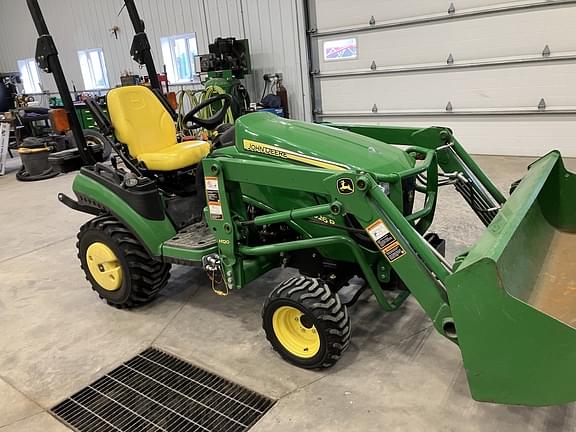 Image of John Deere 1026R Primary image