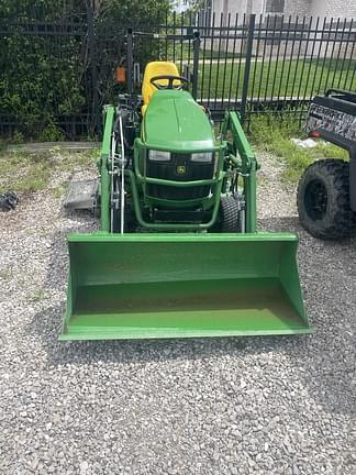 Image of John Deere 1026R equipment image 3