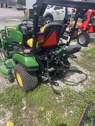 Image of John Deere 1026R equipment image 2