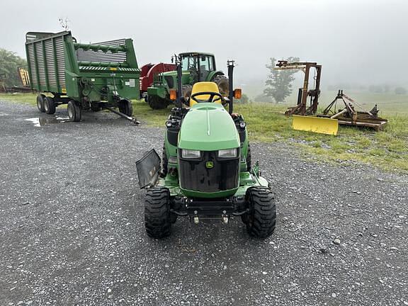 Image of John Deere 1026R equipment image 4