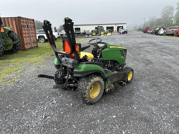 Image of John Deere 1026R equipment image 3