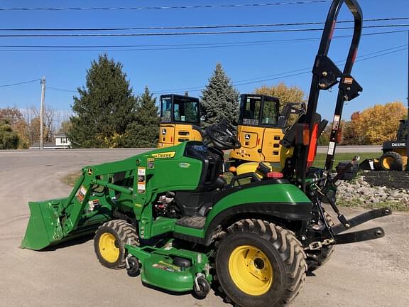 Image of John Deere 1026R equipment image 2