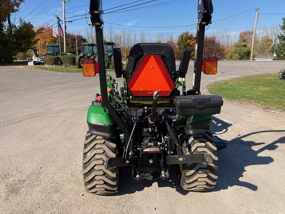 Image of John Deere 1026R equipment image 3