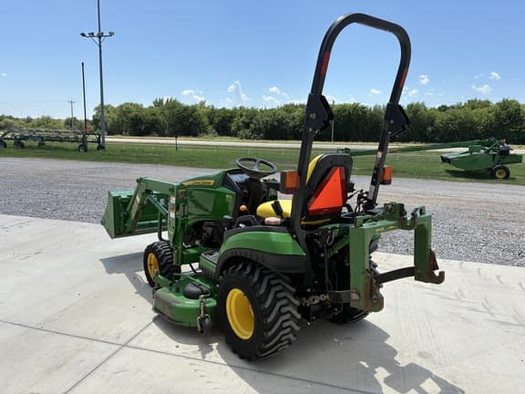 Image of John Deere 1026R equipment image 2