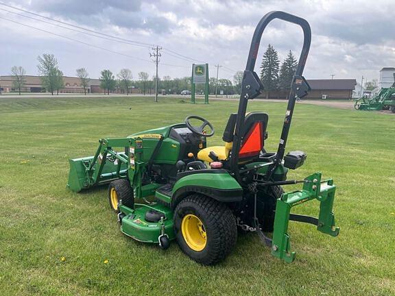 Image of John Deere 1026R equipment image 2