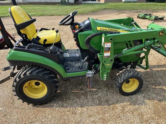 Image of John Deere 1026R Primary image