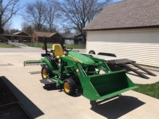 Main image John Deere 1026R