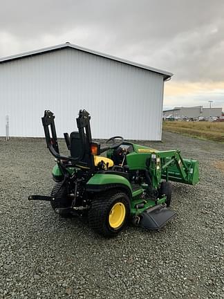 Image of John Deere 1026R equipment image 2